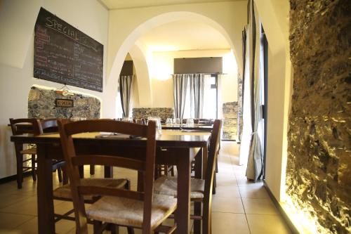 Bella Napoli Guesthouse Trattoria Pizzeria 4