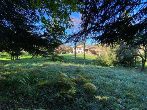 Domaine aux souvenirs denfance gîte à louer Bénaix
