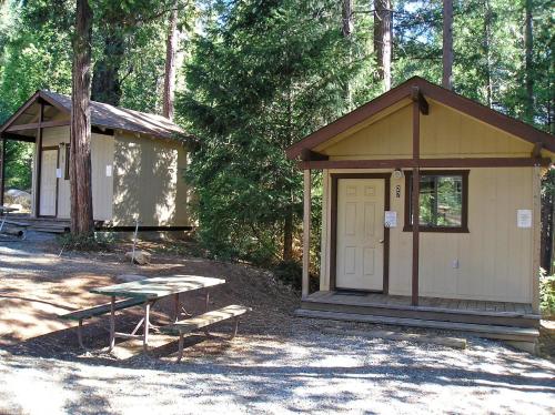 Yosemite Lakes Bunkhouse Cabin 34 Groveland