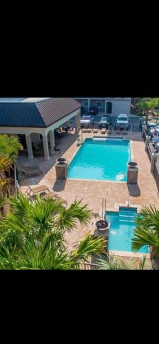 Beachside Bliss- Suite is Minutes from Beach Pool Hot Tub Near Golf - image 5