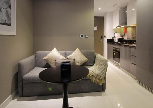 Luxury Studio Apartment Canal View Near Dubai Mall, Dubái (foto 5)