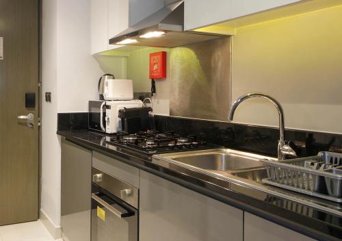 Luxury Studio Apartment Canal View Near Dubai Mall, Dubái (foto 8)