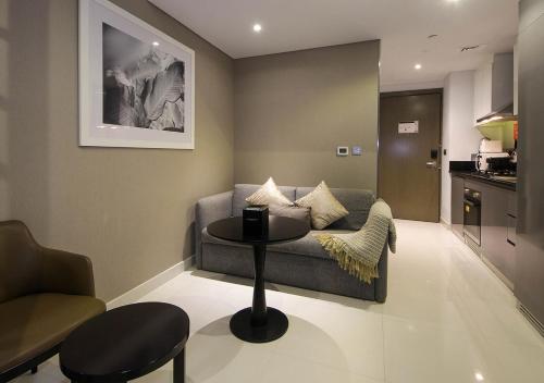Luxury Studio Apartment Canal View Near Dubai Mall, Dubái (foto 6)