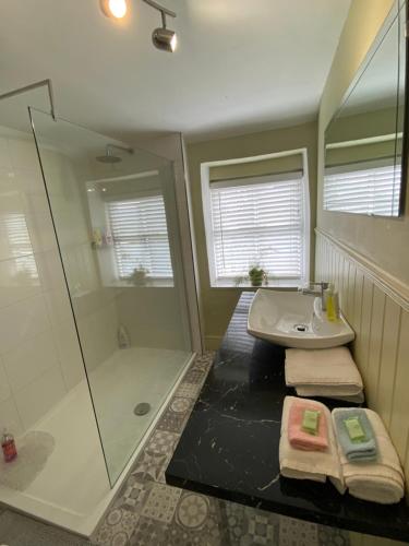 Chapel Cottage Clitheroe Road - image 2