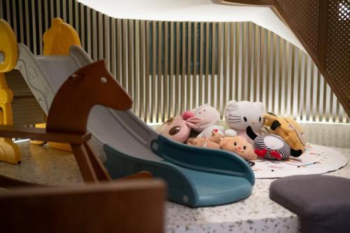 A szálláshely kívülről, Listen to the 19th century German castle hotel near Yu-kert