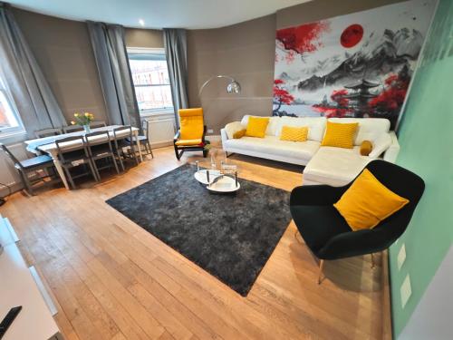 Luxury 3-Bed Flat - 1 min from Baker Street Station