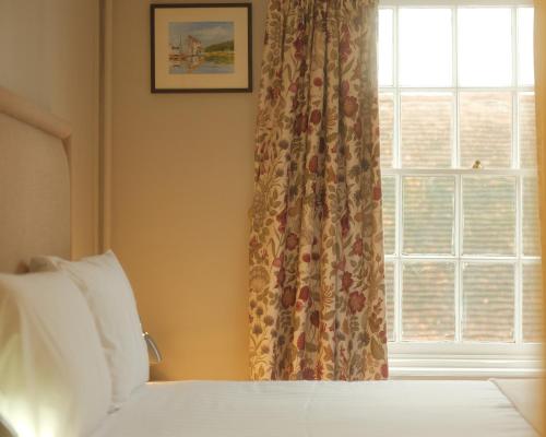 Double Room image 10
