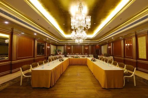 Radisson Hotel Jalandhar - 비즈니스 센터