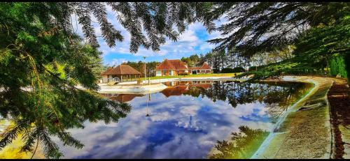 Domaine idyllique Phamily House gîte à louer Le Mesnil-Thomas