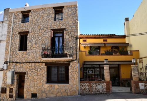 EVA & TRAVEL - El Cor del Montsant in Ulldemolins