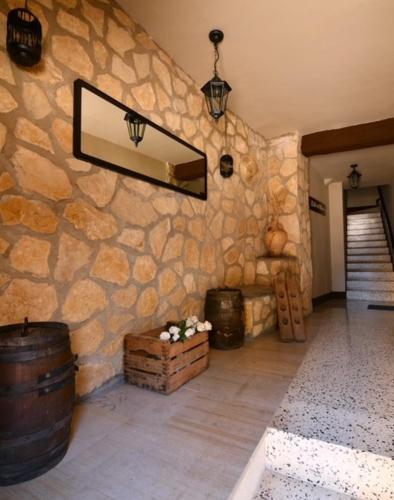 EVA & TRAVEL - El Cor del Montsant in Ulldemolins