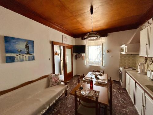 BlueSunnyParadise BlueSunnyParadise