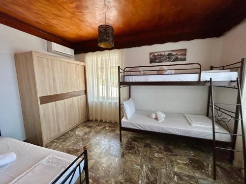 BlueSunnyParadise BlueSunnyParadise