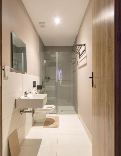 One-Bedroom Apartment image 7