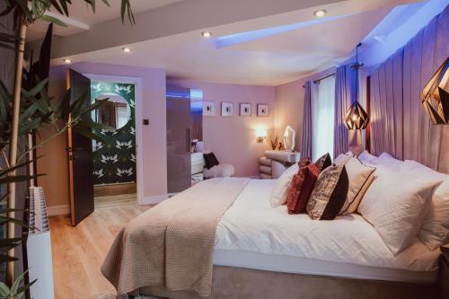 The Penthouse Luxury Central Apartment - Glossop