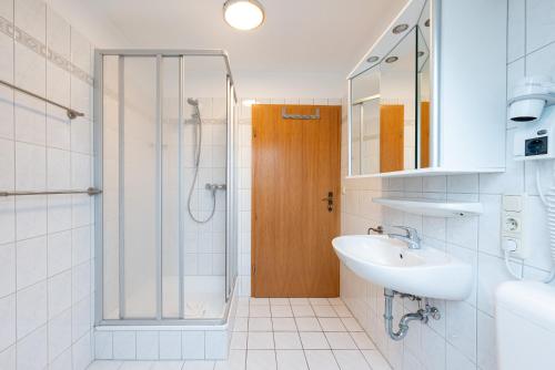 Apartment with Terrace image 6
