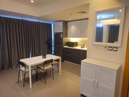 Deluxe Apartment image 1