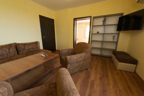 Marinovata Kashta Guest House - image 2