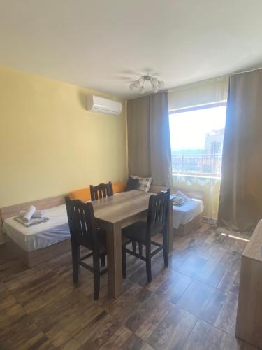 One-Bedroom Apartment image 7
