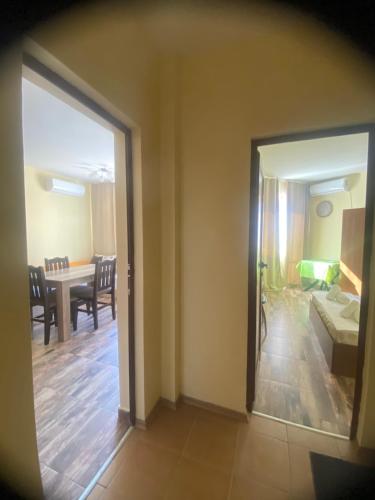 One-Bedroom Apartment image 5