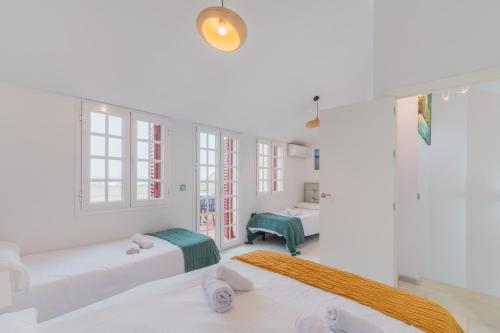 5 Rooms 4 baños Acceso Playa 2 Free Parking - image 9