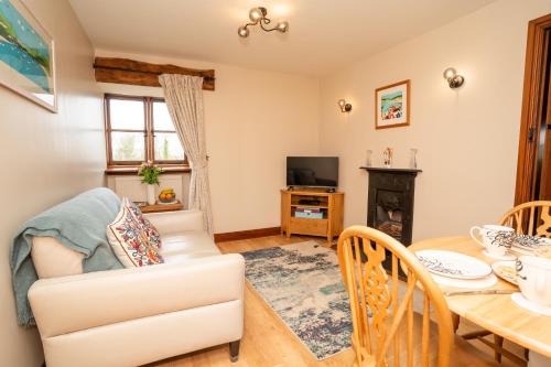 Ystumgwern Luxury Barn Conversions - Afon Artro