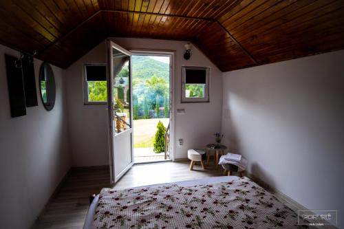 Wooden House Torocko-Rimetea in Buru
