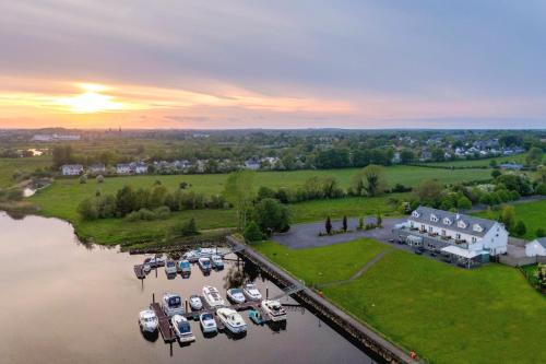 Moycarn Lodge & Marina in Ballinasloe