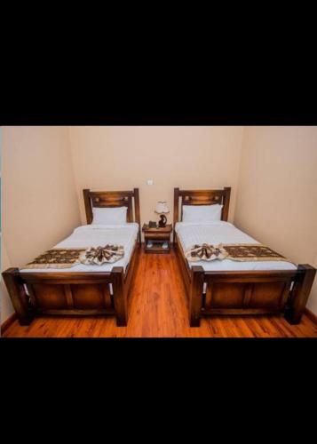 Twin Room image 2