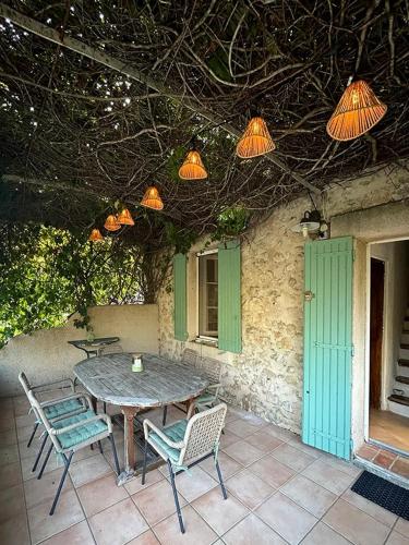 บริการและสิ่งอำนวยความสะดวก, Authentique mas provençal avec piscine (Authentique mas provencal avec piscine) in โบมง-เดอ-เปอร์ตุย