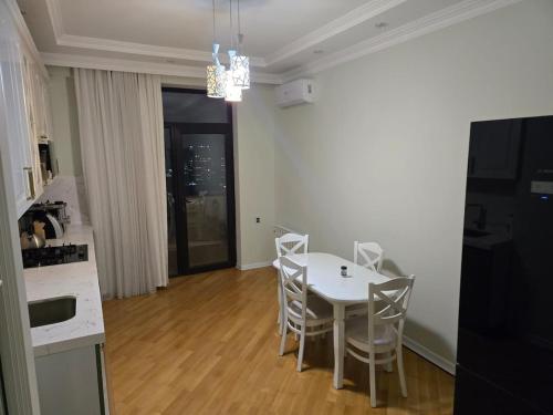 Trendy Renovated Downtown Gem Trendy Renovated Downtown Gem