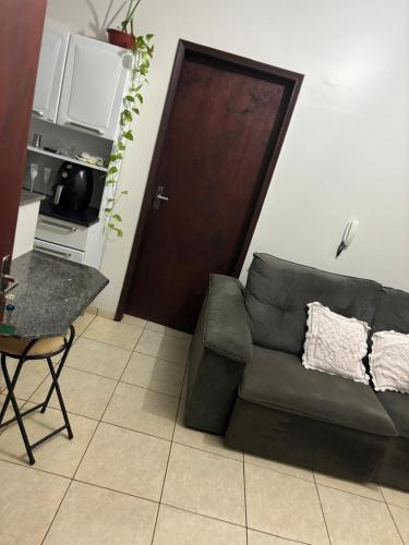 . Apartamento com garagem coberta