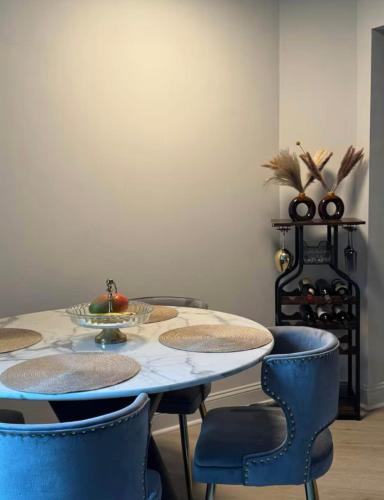 NEW Chic & Cozy 1BD Apartment Near East River, Minutes from Central Park, Nueva York (foto 9)