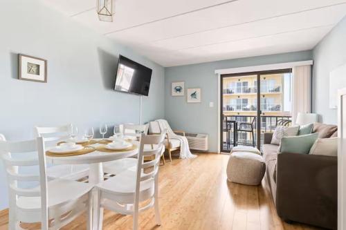 OC Boardwalk with Ocean View