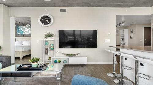 Executive Sky LUX - 2 BD 2BA Views Pool Patio & Gym, Calgary (fotografie 4)