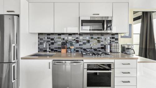 Executive Sky LUX - 2 BD 2BA Views Pool Patio & Gym, Calgary (fotografie 7)