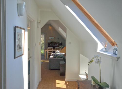 Зовнішній вигляд готелю, Black Barony Home Farm Cottage in Eddleston