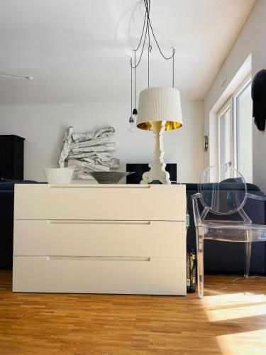 Design apartment with river view, Düsseldorf (Foto 3)
