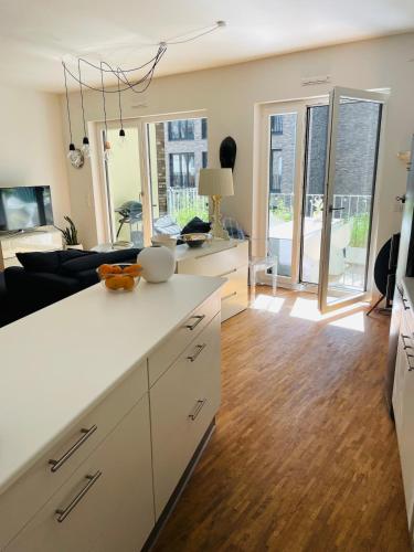 Design apartment with river view, Düsseldorf (Foto 9)