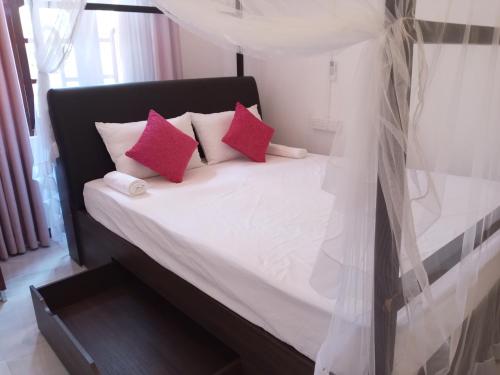 Three-Bedroom Villa image 1