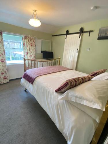 Chapel Cottage Clitheroe Road - image 13
