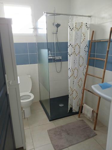 Baño, L'antillaise proche du CHU in Le Lamentin