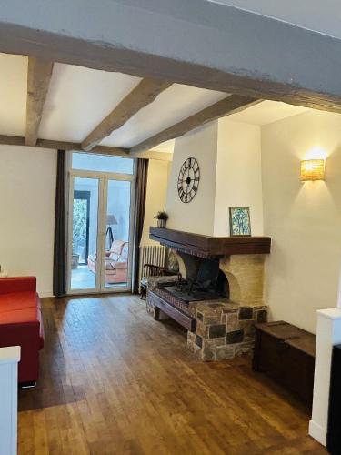 Grand Paris Cozy Stay Private Studios and Apartment Quick Access to Paris 3
