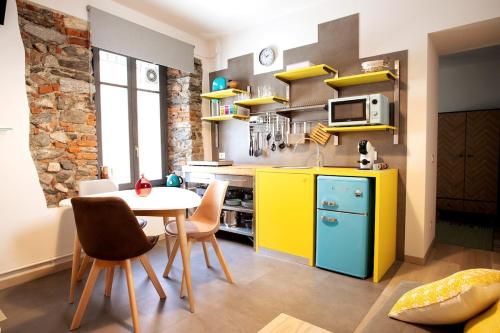  Baby Art Apartment in Arona