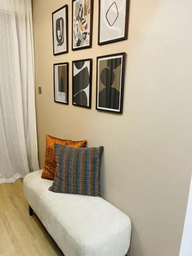 One-Bedroom Apartment image 5