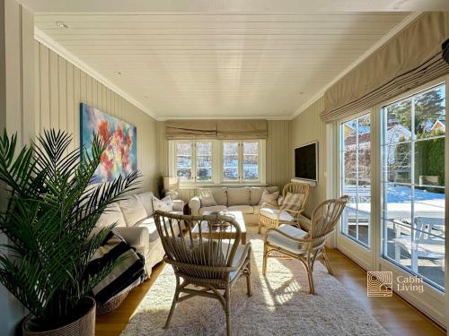 Villa in Kragerø with sea view, golf cart & RIB Villa in Kragerø with sea view, golf cart & RIB