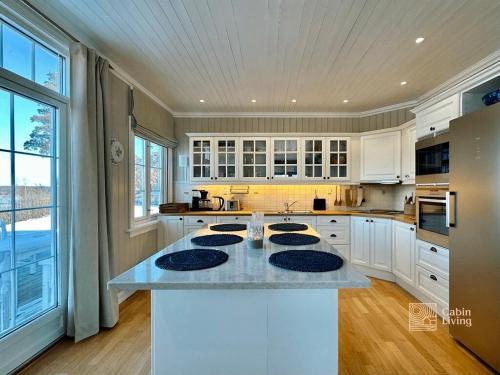 Villa in Kragerø with sea view, golf cart & RIB Villa in Kragerø with sea view, golf cart & RIB