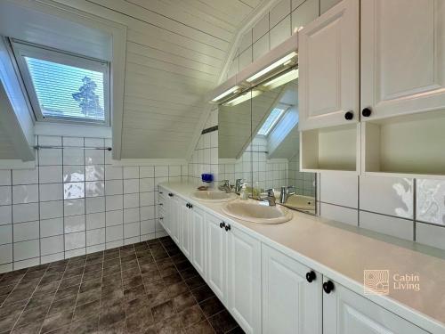 Villa in Kragerø with sea view, golf cart & RIB Villa in Kragerø with sea view, golf cart & RIB