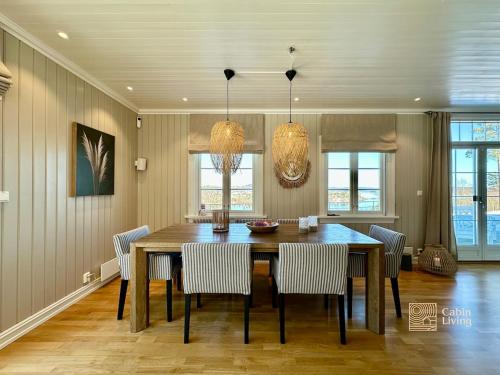 Villa in Kragerø with sea view, golf cart & RIB Villa in Kragerø with sea view, golf cart & RIB