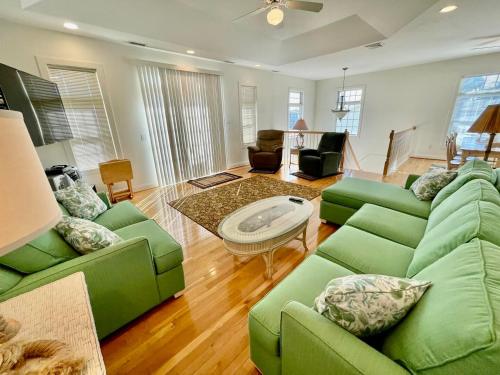 Clayton street 17b